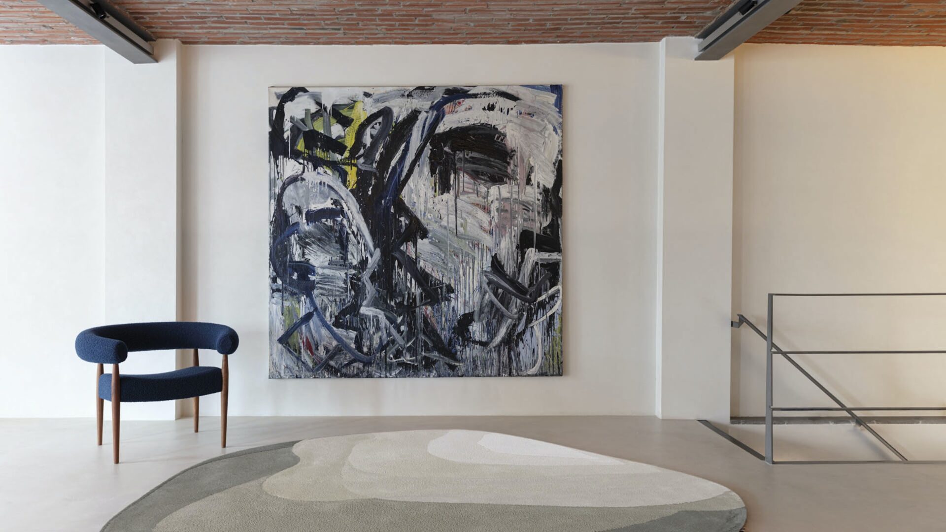 Agate Low Whisper Swan