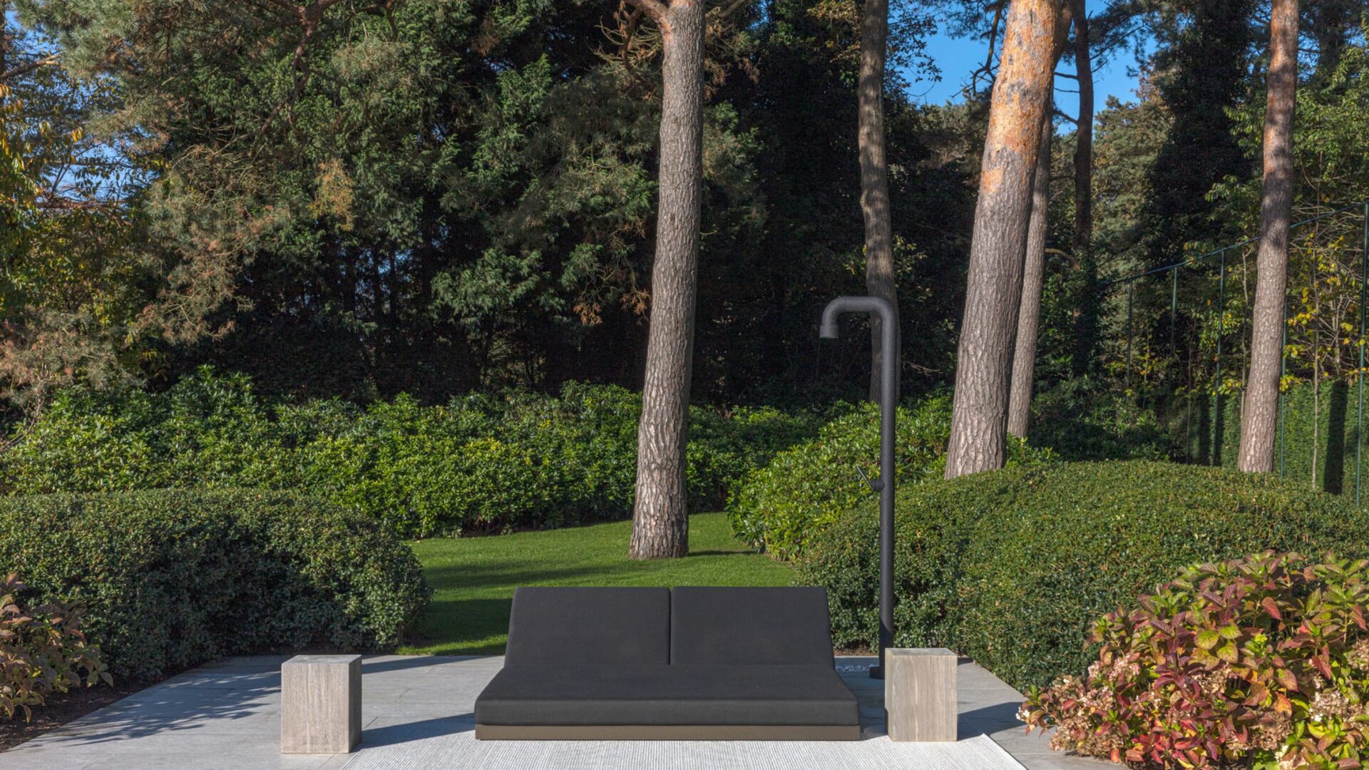 Poolside Serpetine Carrara