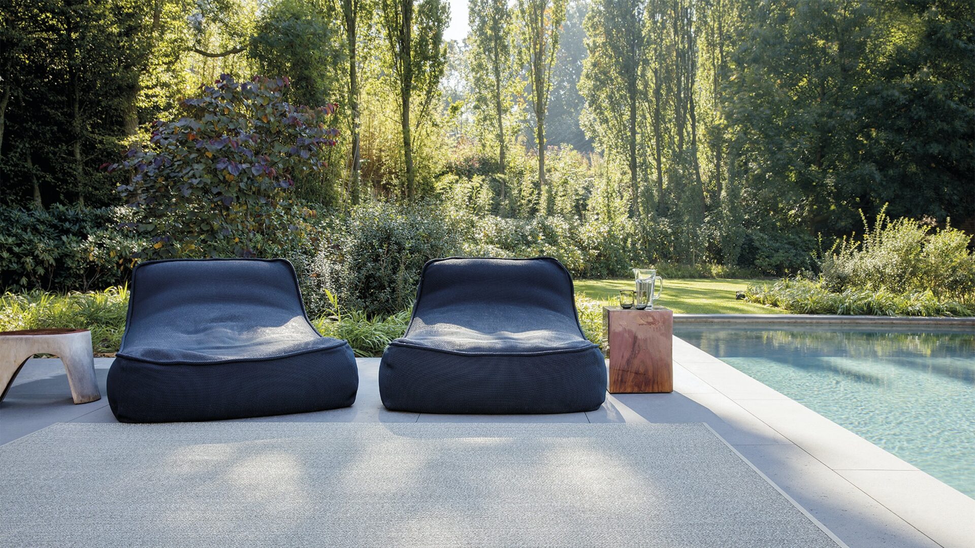 Poolside Pebblestone