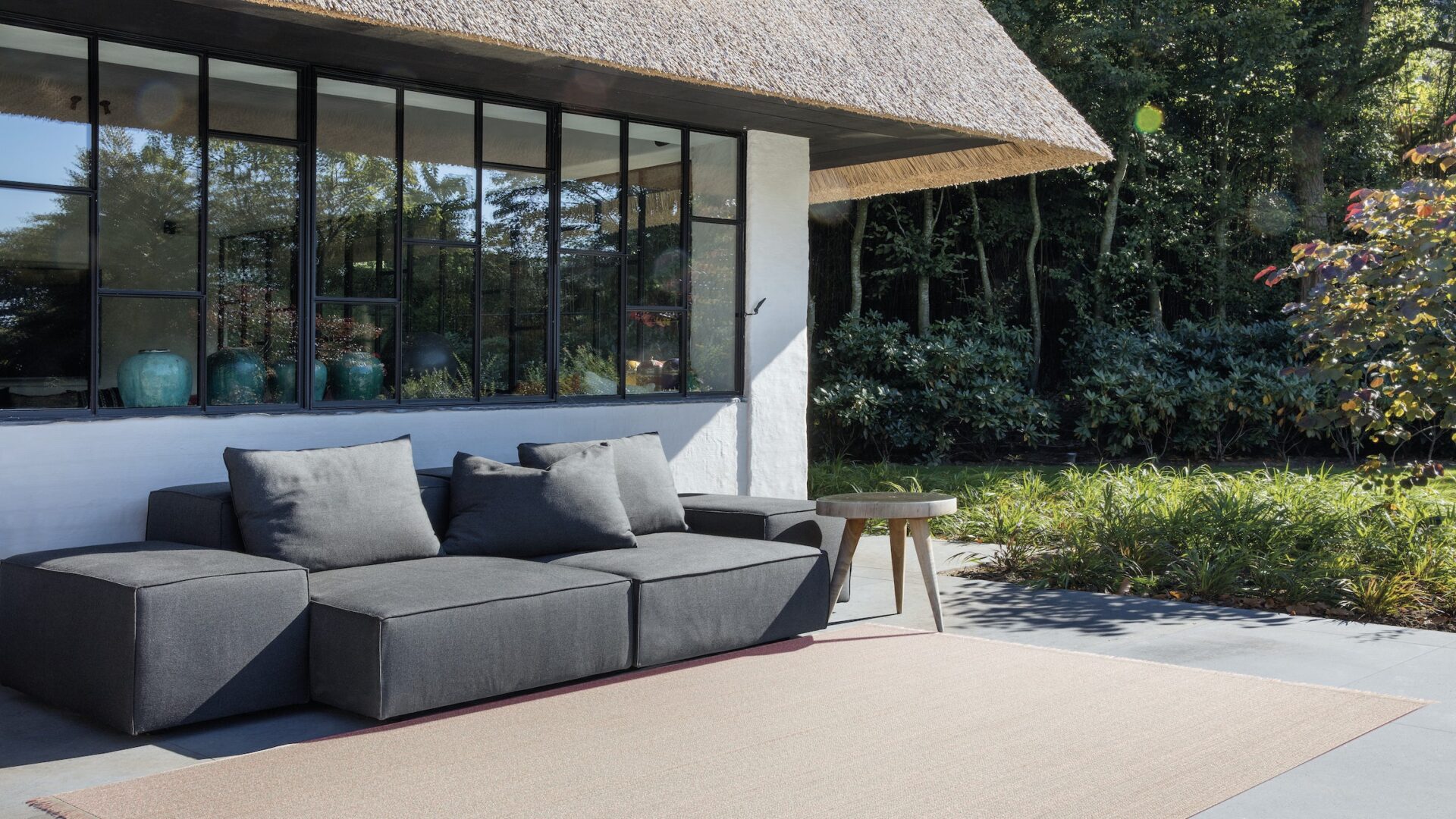 Poolside Peach Bloom