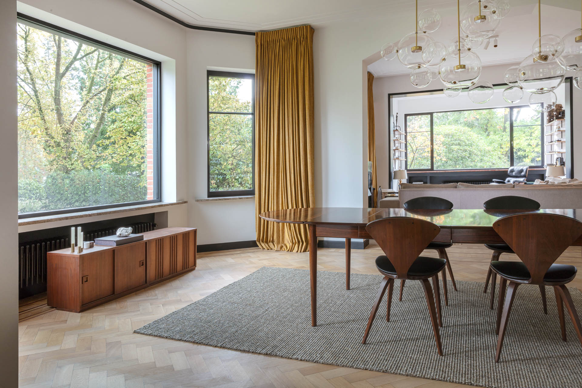 Kigali Kigali_KG39976_Graphite_Gold