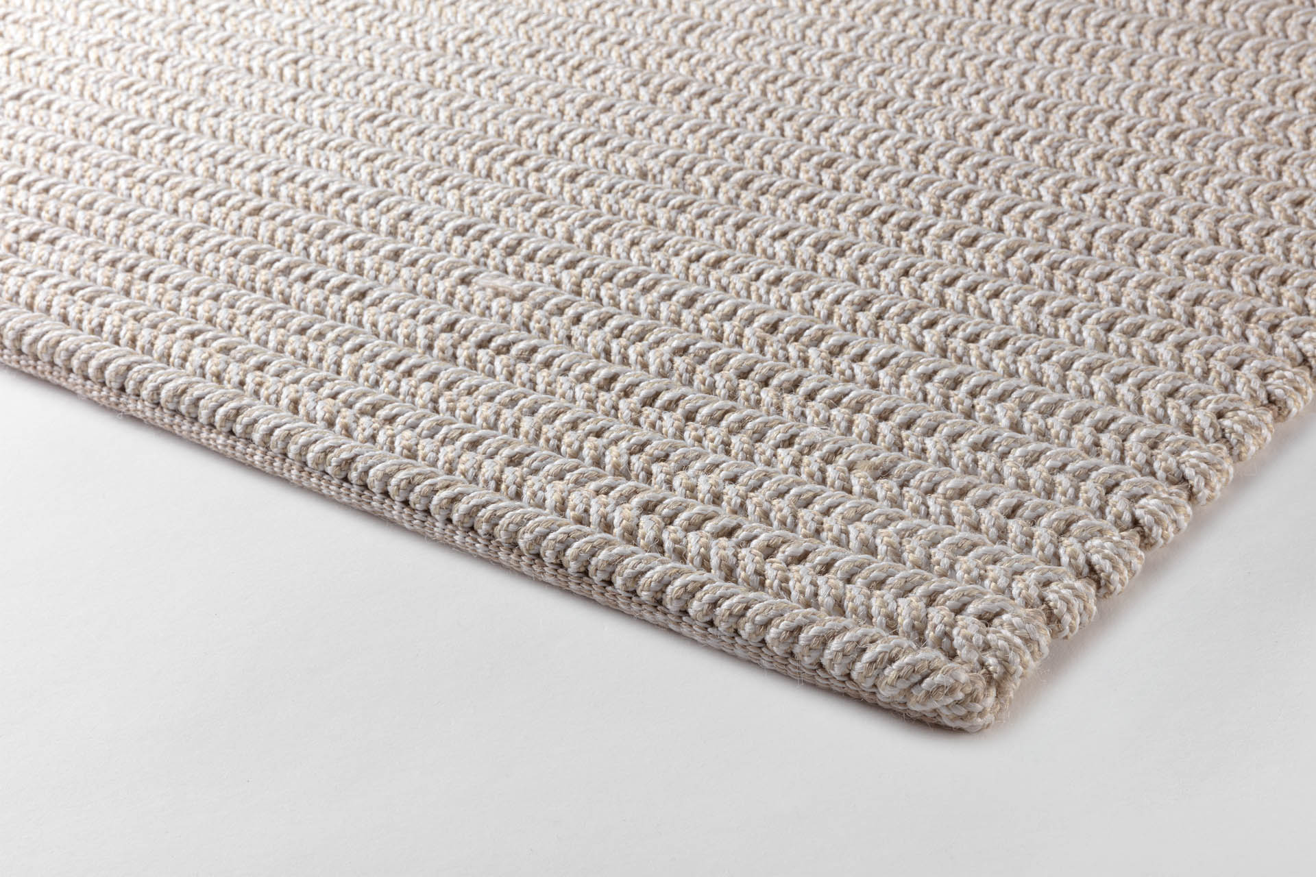 Nautilus Nautilus_NA22981_Almondine