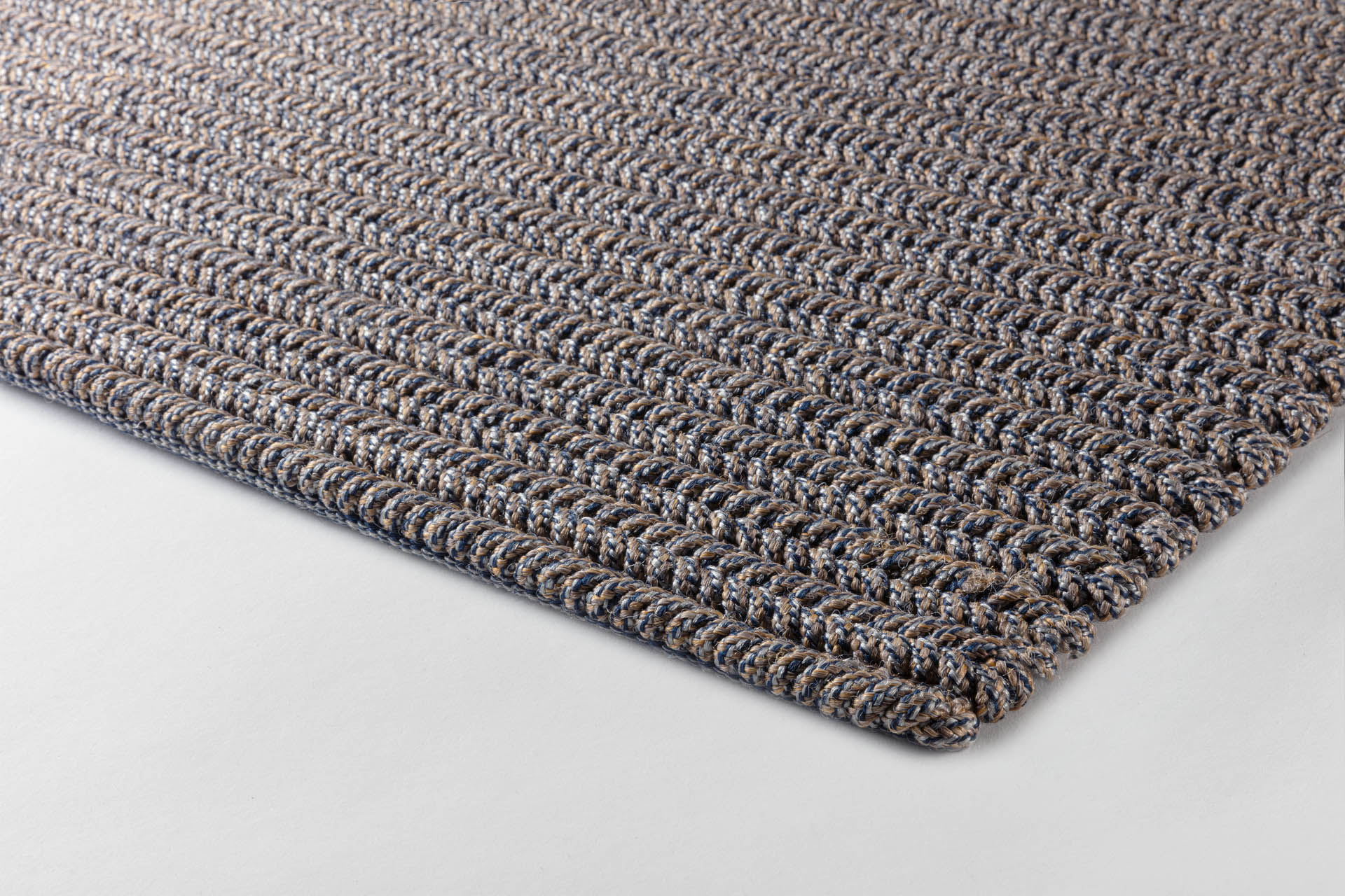 Nautilus Nautilus_NA40984_Polar_Night